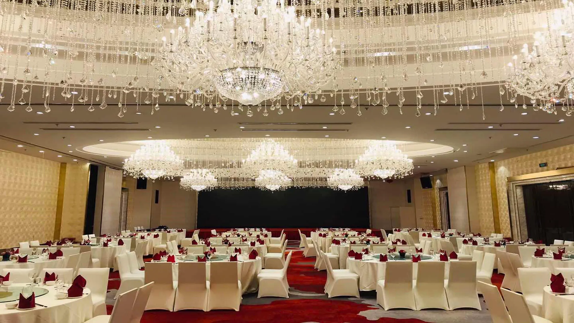 Holiday Inn Shanghai Hongqiao West By Ihg Csingpu
