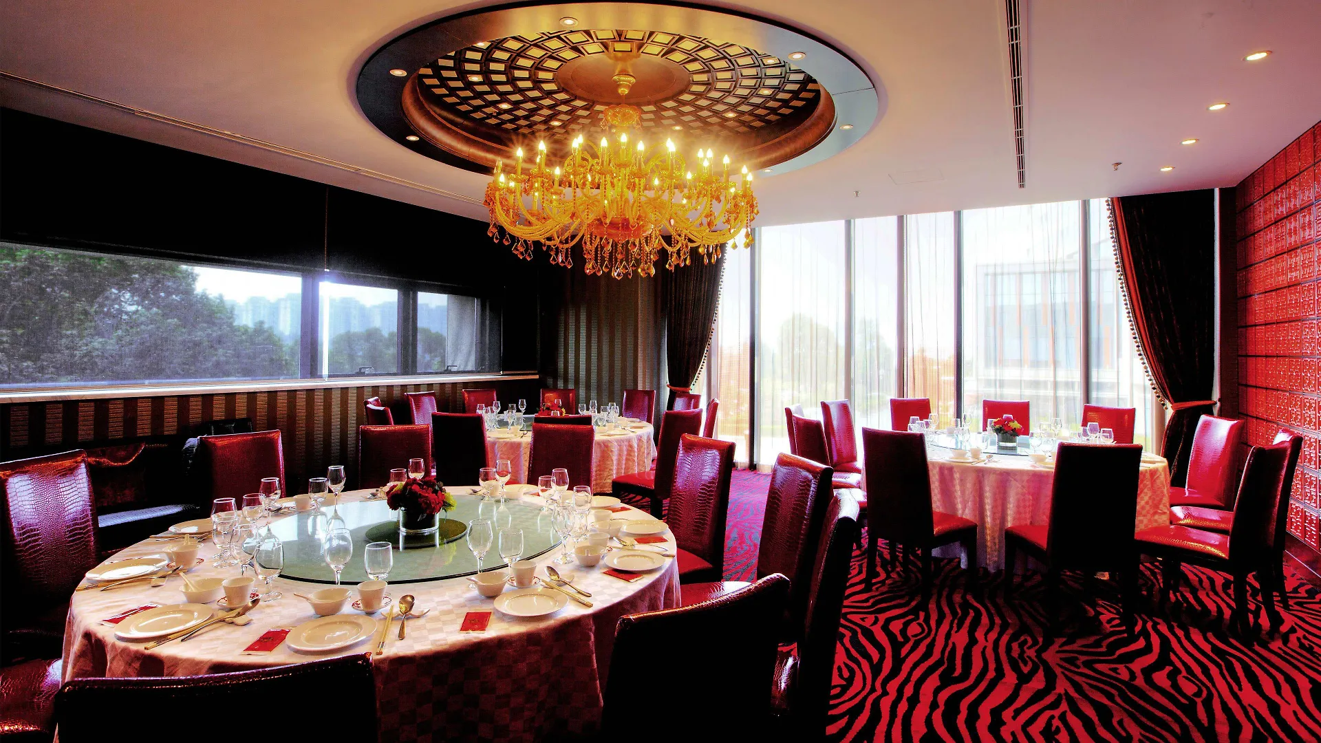 Holiday Inn Shanghai Hongqiao West By Ihg Csingpu 4*,
